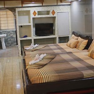 Nipa Hut Resort